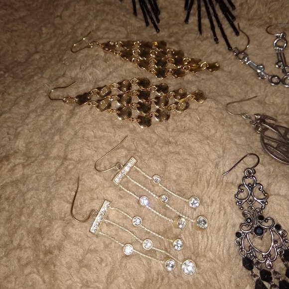 Fun earring bundle - Picture 3 of 5